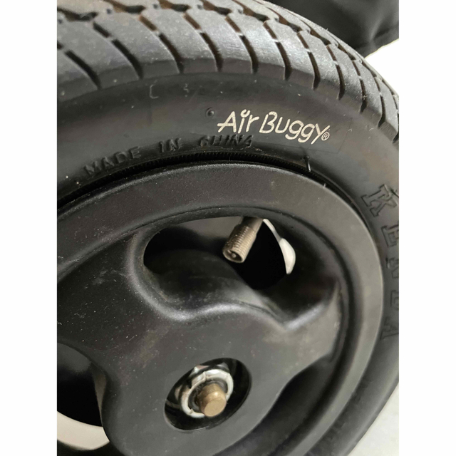 AIRBUGGY(エアバギー)のエアバギーココ　ブレーキモデル　黄色　レインカバー付　 キッズ/ベビー/マタニティの外出/移動用品(ベビーカー/バギー)の商品写真