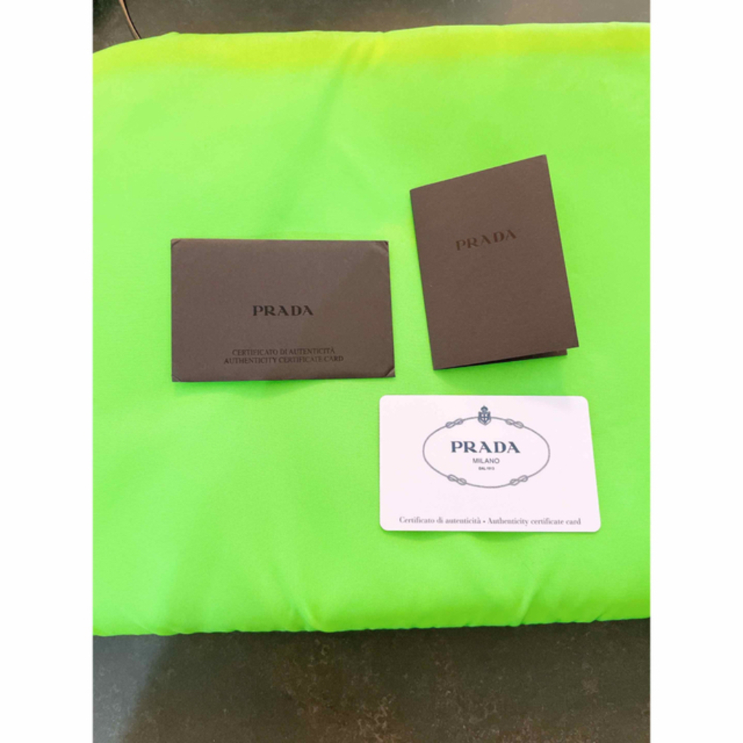 PRADA プラダ ナイロン クラッチバッグ ネオングリーン 蛍光