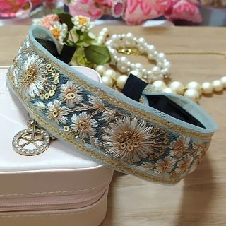 インド刺繍リボン　カチューシャ　パステルグリーン(カチューシャ)