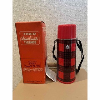 タイガー(TIGER)の週末値下げ⭐︎未使用　タイガー　レトロ水筒　赤チェック(水筒)