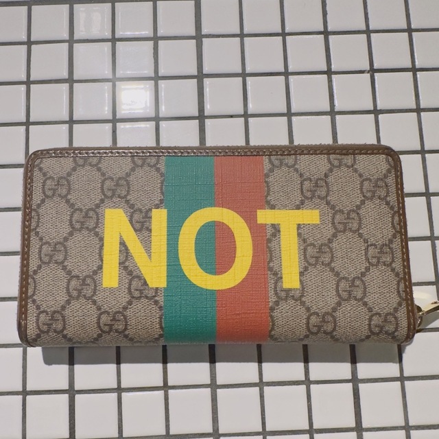 GUCCI FAKE NOT 長財布 GGスプリーム ジップ