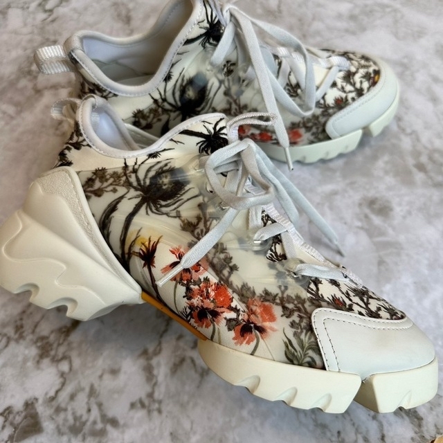 Dior スニーカー｜D-CONNECT SNEAKER