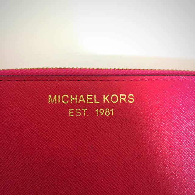 Michael Kors(マイケルコース)の大幅お値下げ 赤&ピンクバイカラー長財布 マイケルコース 美品 レディースのファッション小物(財布)の商品写真