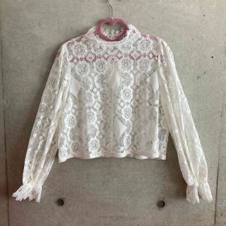 ザラ(ZARA)の★ZARA★ザラ ブラウス 花 花柄 フラワー レース 刺繍 ホワイト 白 長袖(シャツ/ブラウス(長袖/七分))