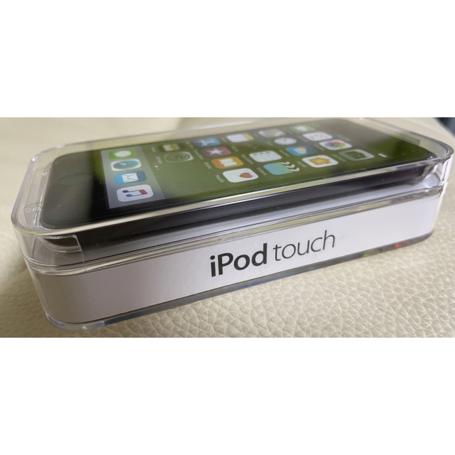 iPod touch(アイポッドタッチ)の新品未開封APPLE iPod touch 32GB2015  スマホ/家電/カメラのオーディオ機器(ポータブルプレーヤー)の商品写真