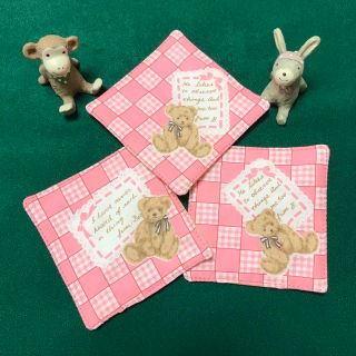 ピンククマ柄のコースター3枚組Ａ★ハンドメイド(テーブル用品)