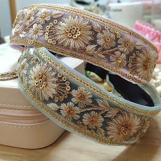 インド刺繍リボン　カチューシャ　パステルカラー２点セット(カチューシャ)