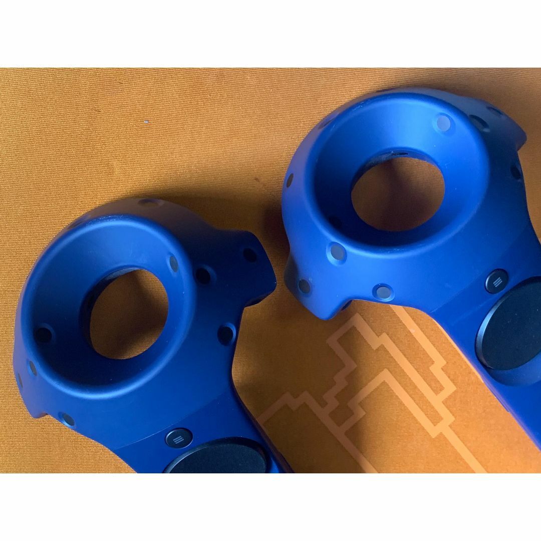 美品 HTC VIVE PRO コントローラー 2本セット #Bの通販 by ろん 美品 HTC VIVE PRO コントローラー 2本セット #Bの通販 by ろん