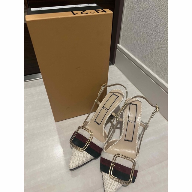 ヌメロヴェントゥーノ N°21 グレースコンチネンタル GRACE CONTIN 2022