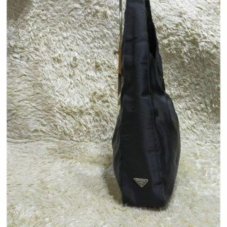 再入荷 希少✨プラダ トライアングルショルダーバッグ 三角プレート