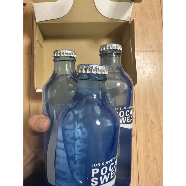 大塚製薬(オオツカセイヤク)のポカリスウェット　ループ瓶　3本セット 食品/飲料/酒の飲料(ソフトドリンク)の商品写真