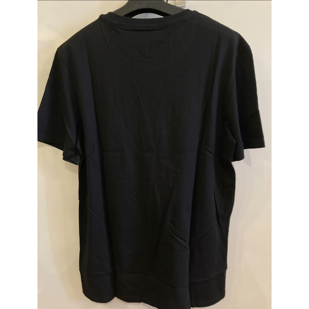 GUESS(ゲス)の新品未使用！　ゲス　GUESS ロゴTシャツ　ブラックS ホワイトS メンズのトップス(Tシャツ/カットソー(半袖/袖なし))の商品写真