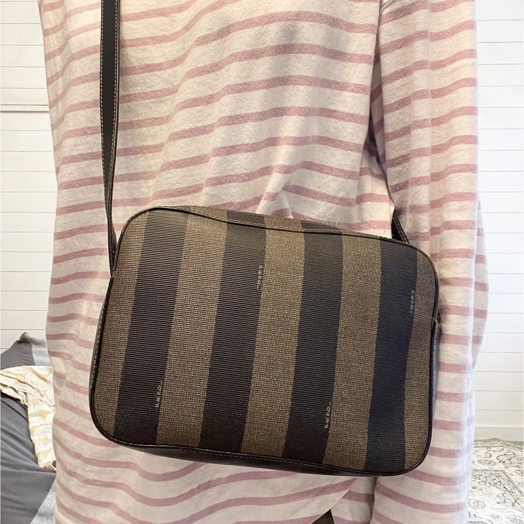 FENDI フェンディ　SHOULDER BAG ショルダーバッグ