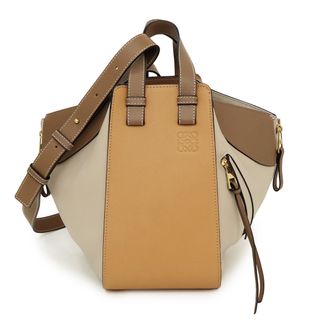 ロエベ(LOEWE)のロエベ ハンモック スモール2WAY 斜め掛け ショルダー ハンドバッグ クラシックカーフ レザー ウォームデザート ミンク ブラウン 茶 326.30KS35 LOEWE（新品・未使用品）(ハンドバッグ)