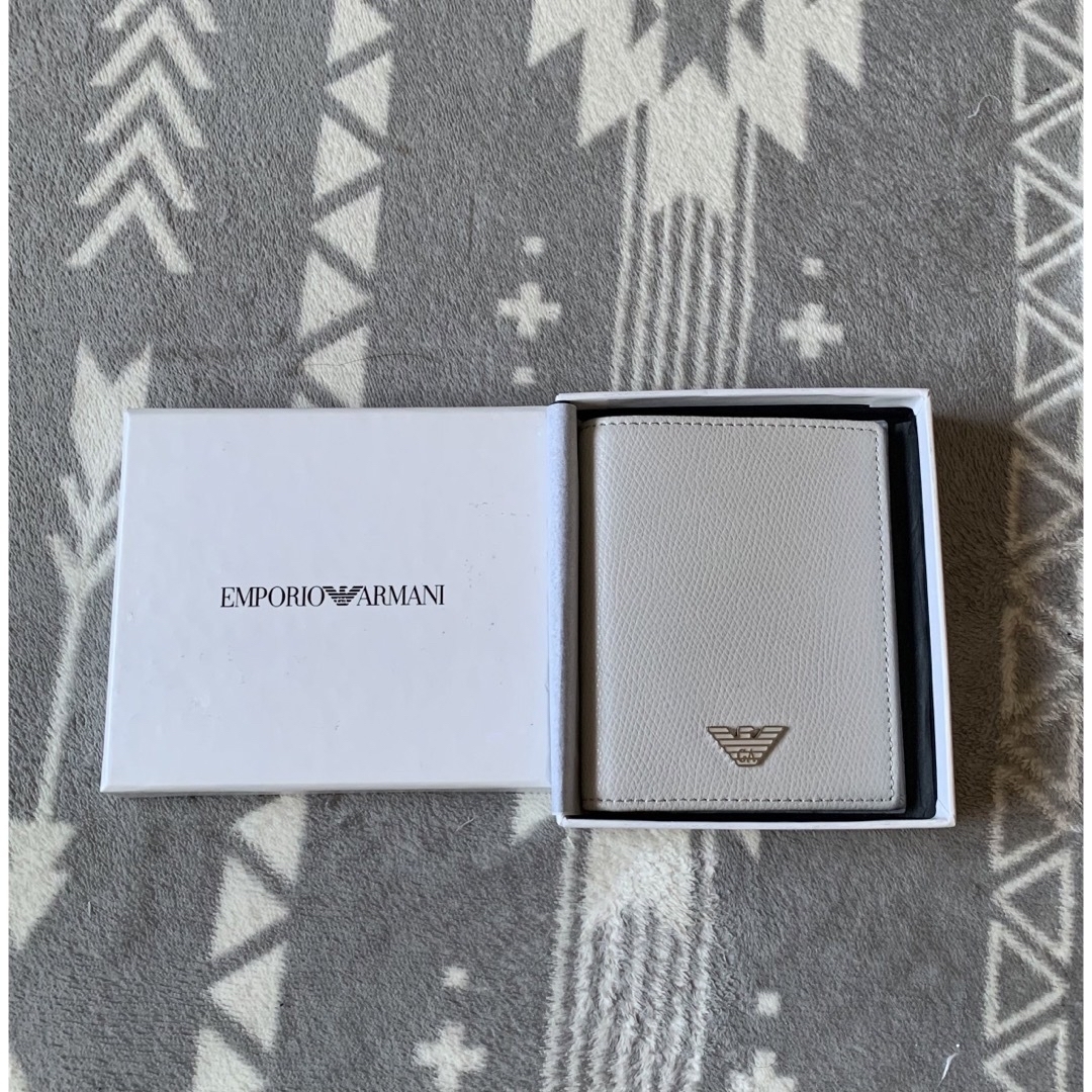 Emporio Armani(エンポリオアルマーニ)の新品未使用！訳アリ品！エンポリオ・アルマーニ 二つ折り財布 ホワイト メンズのファッション小物(折り財布)の商品写真