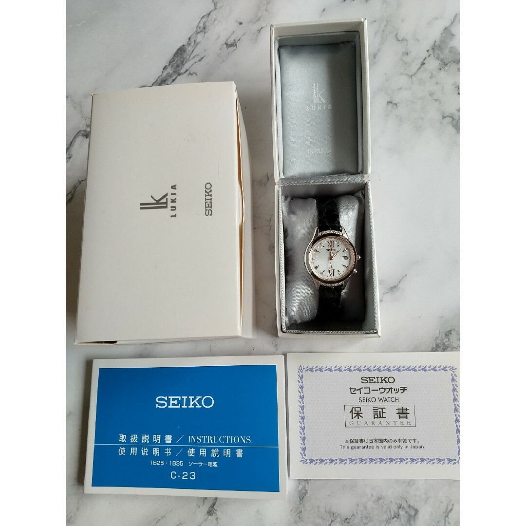 文字盤が白く見えますがSEIKO　ルキア稼働中　取説有り　ソーラーレディース