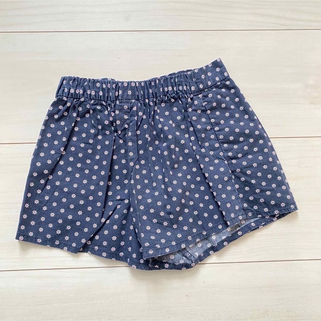 GAP(ギャップ)のGAP 90cm ノースリーブシャツ　キャミソール　キュロット　3点セット キッズ/ベビー/マタニティのキッズ服女の子用(90cm~)(Tシャツ/カットソー)の商品写真