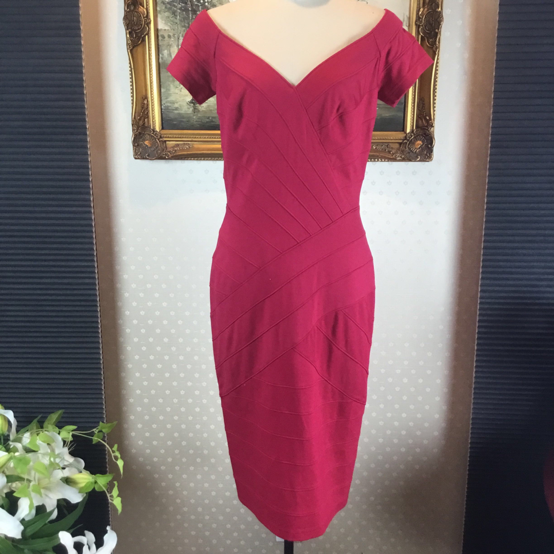 新品☆tadashi shoji サイズ　M【TADA134】