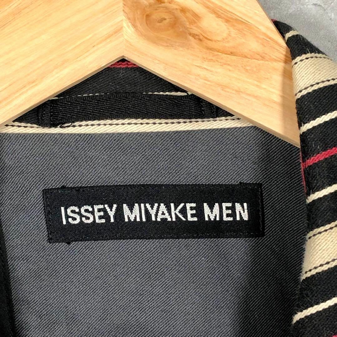 ISSEY MIYAKE(イッセイミヤケ)の『ISSEY MIYAKE』イッセイミヤケ (2)ストライプテーラードジャケット メンズのジャケット/アウター(テーラードジャケット)の商品写真