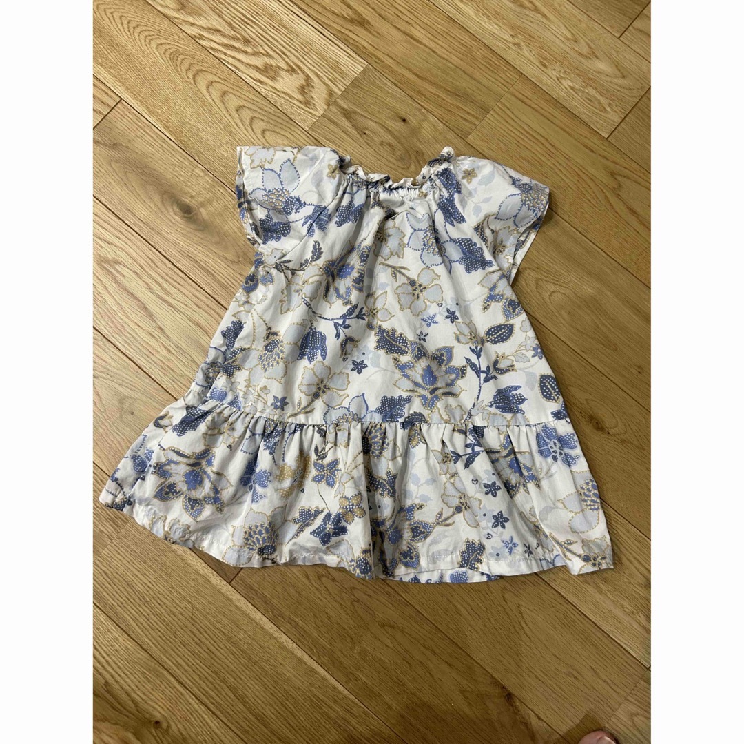 GAP(ギャップ)のGAP ワンピース　花柄　2点セット キッズ/ベビー/マタニティのキッズ服女の子用(90cm~)(ワンピース)の商品写真