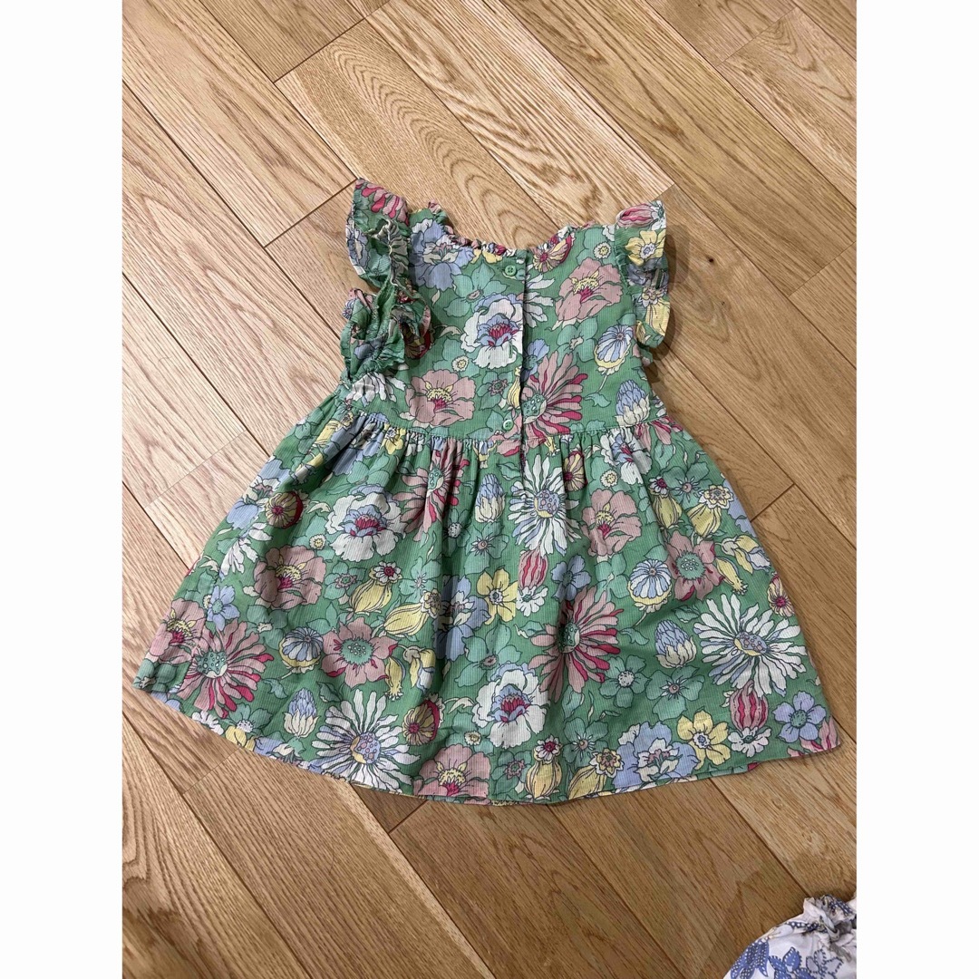 GAP(ギャップ)のGAP ワンピース　花柄　2点セット キッズ/ベビー/マタニティのキッズ服女の子用(90cm~)(ワンピース)の商品写真