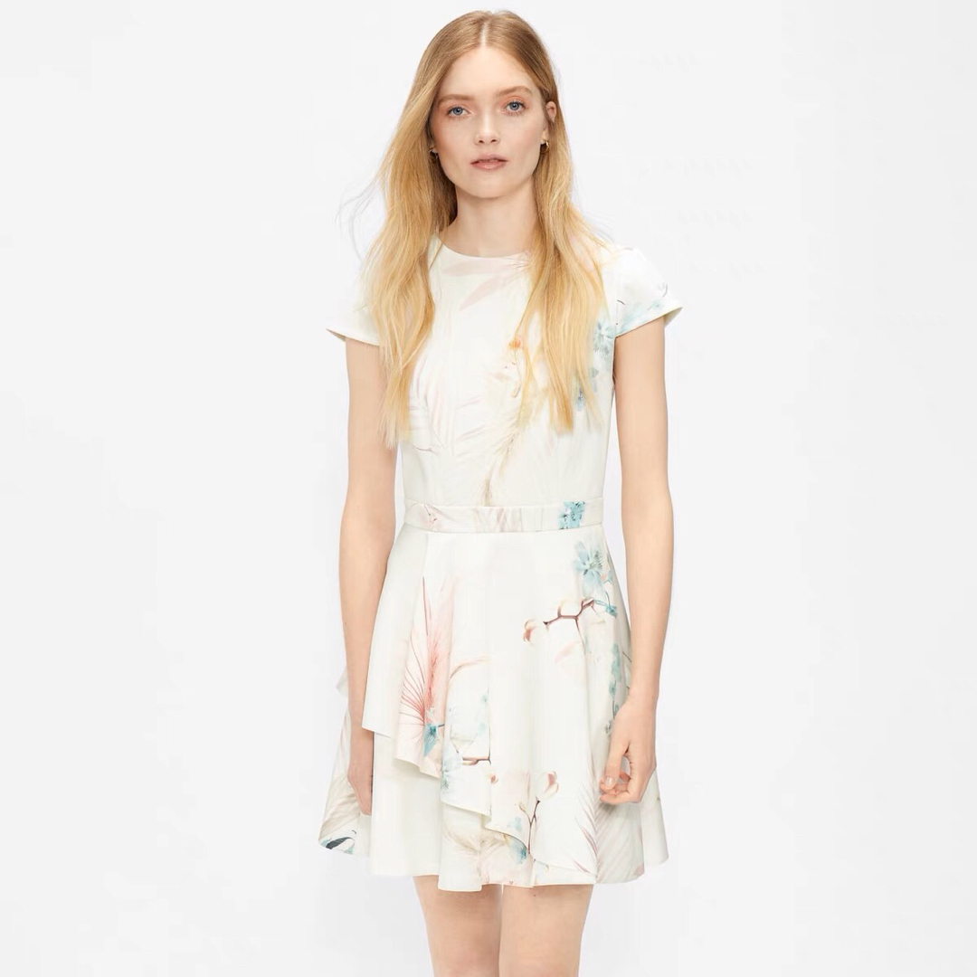 Ted Baker サイズ1-