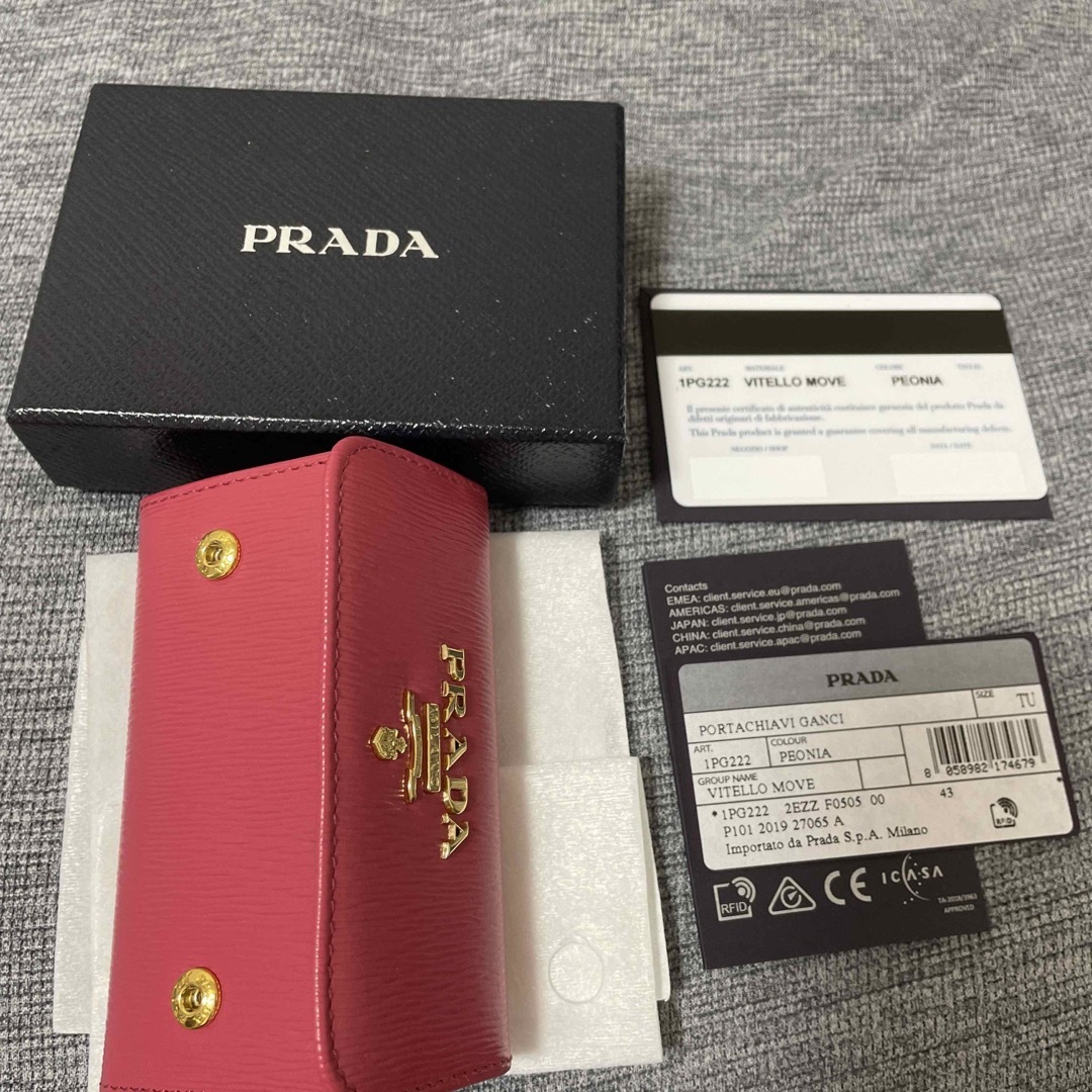 PRADA - 【新品未使用】プラダ キーケース ピンクの通販 by 花｜プラダ