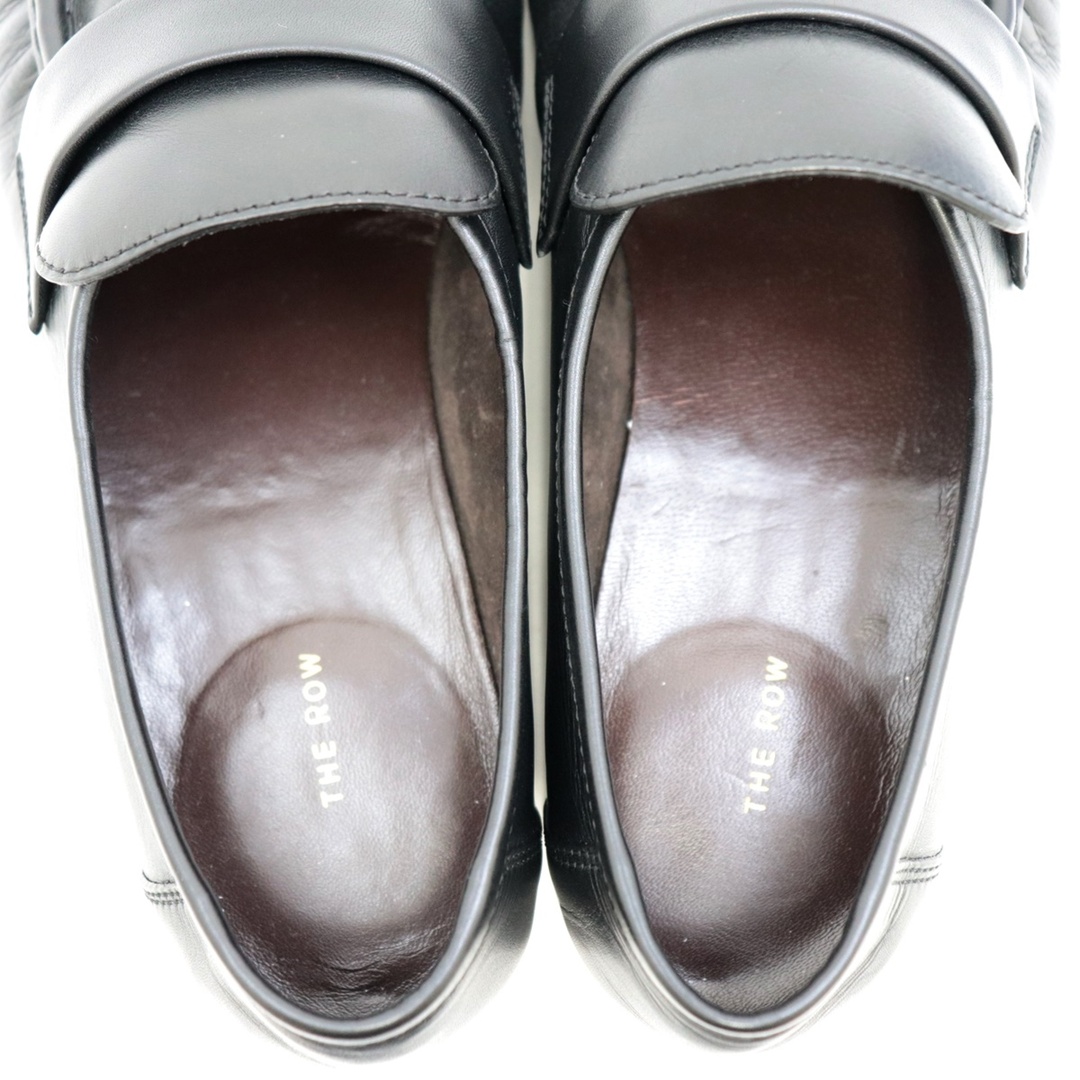 新品同様 THE ROW ザロウ SOFT LOAFER ソフトレザー ローファー レディース 黒 37 カーフスキン ハンドメイド レディースの靴/シューズ(ローファー/革靴)の商品写真