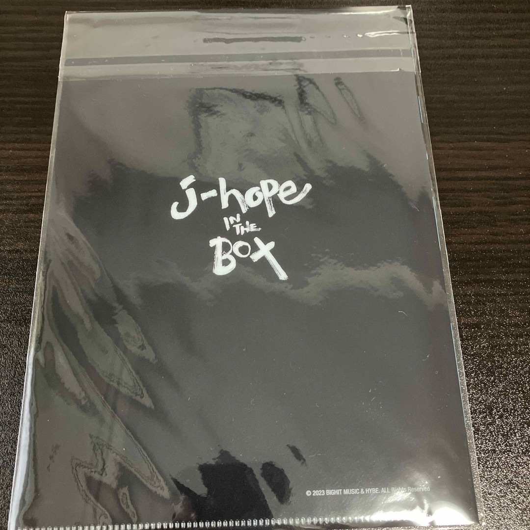 防弾少年団(BTS)(ボウダンショウネンダン)のj-hope IN THE BOX クリアファイル エンタメ/ホビーのタレントグッズ(アイドルグッズ)の商品写真