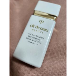 クレドポーボーテ(クレ・ド・ポー ボーテ)のclé de peau BEAUTÉ ヴォワールルミヌ(化粧下地)