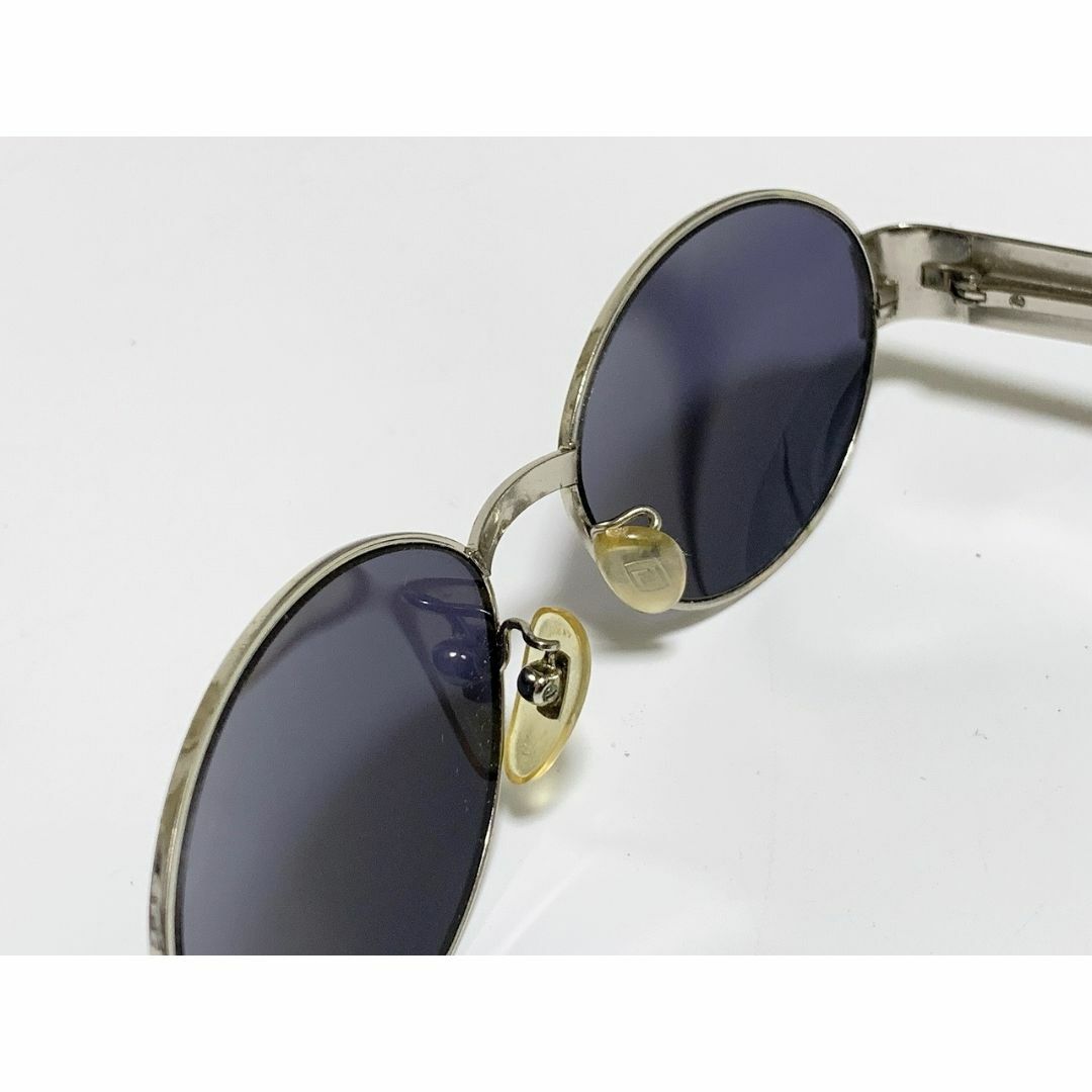 FENDI(フェンディ)のFENDI フェンディ サングラス ケース付 レディース メンズ K1 レディースのファッション小物(サングラス/メガネ)の商品写真