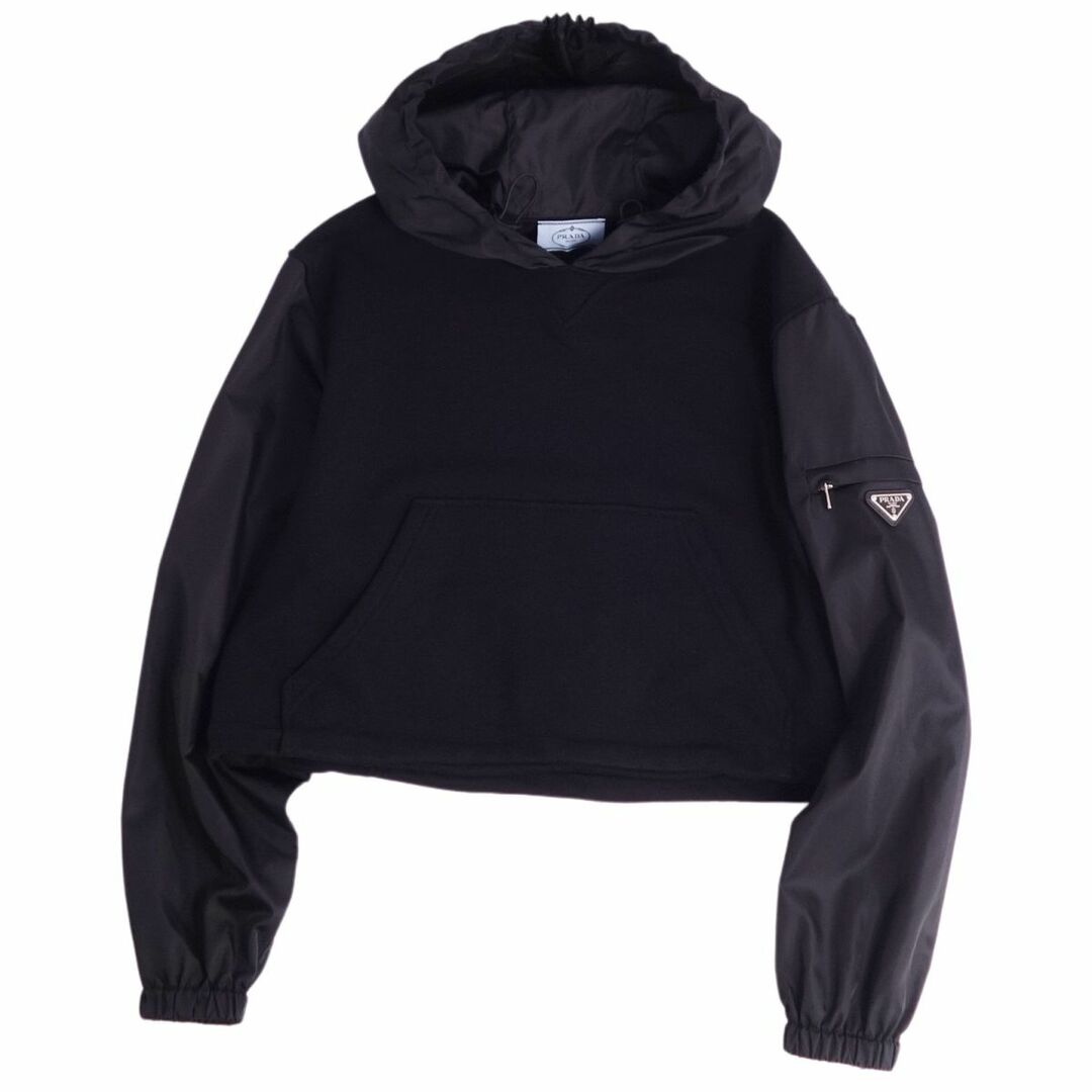 新品】 ナイロンパーカー 三角ロゴプレート PRADA 美品 薄手 L 新品】 ナイロンパーカー 三角ロゴプレート PRADA 美品 薄手 L