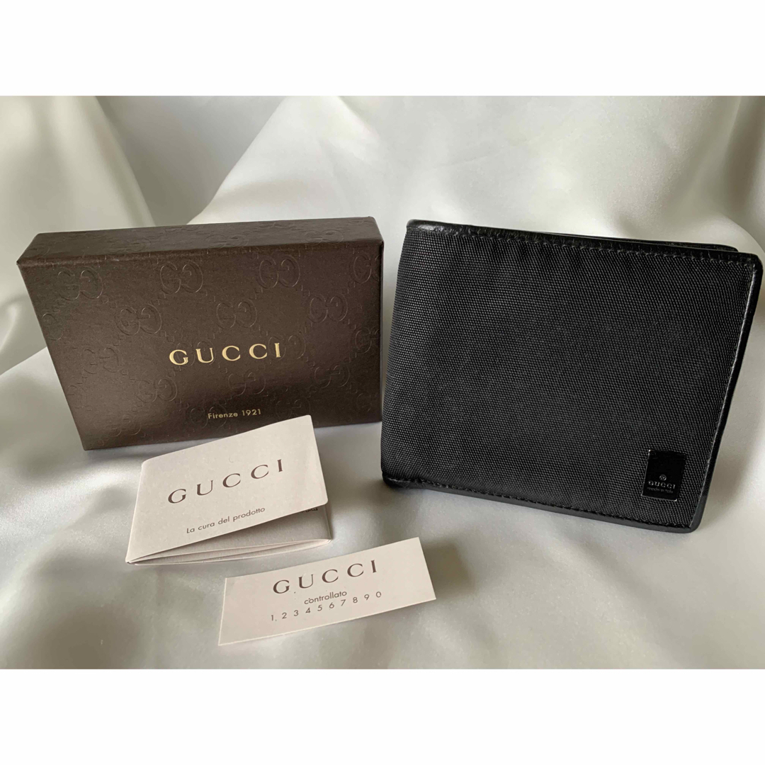 Gucci - グッチ GUCCI 財布 黒 二つ折り 軽量 コンパクト ウォレット