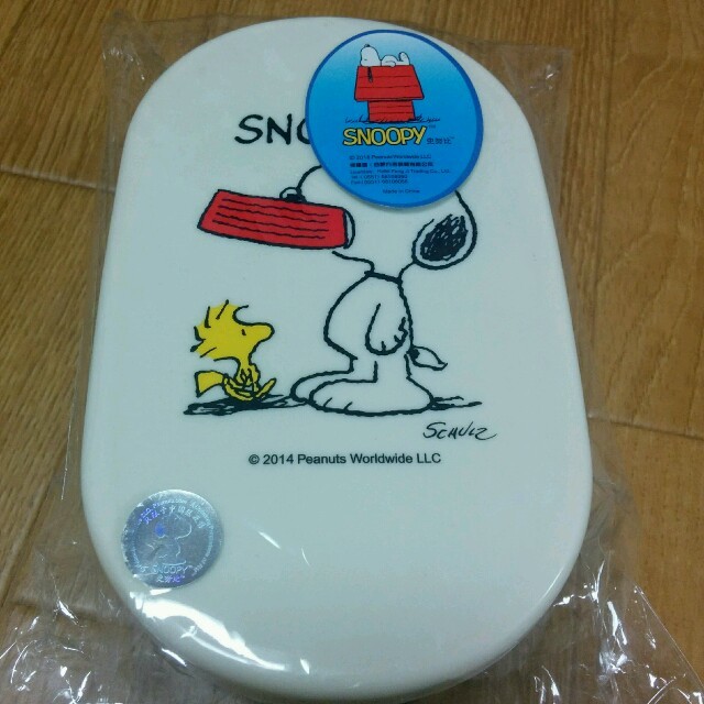 SNOOPY(スヌーピー)の新品未使用　スヌーピー　コンテナセット インテリア/住まい/日用品のキッチン/食器(弁当用品)の商品写真