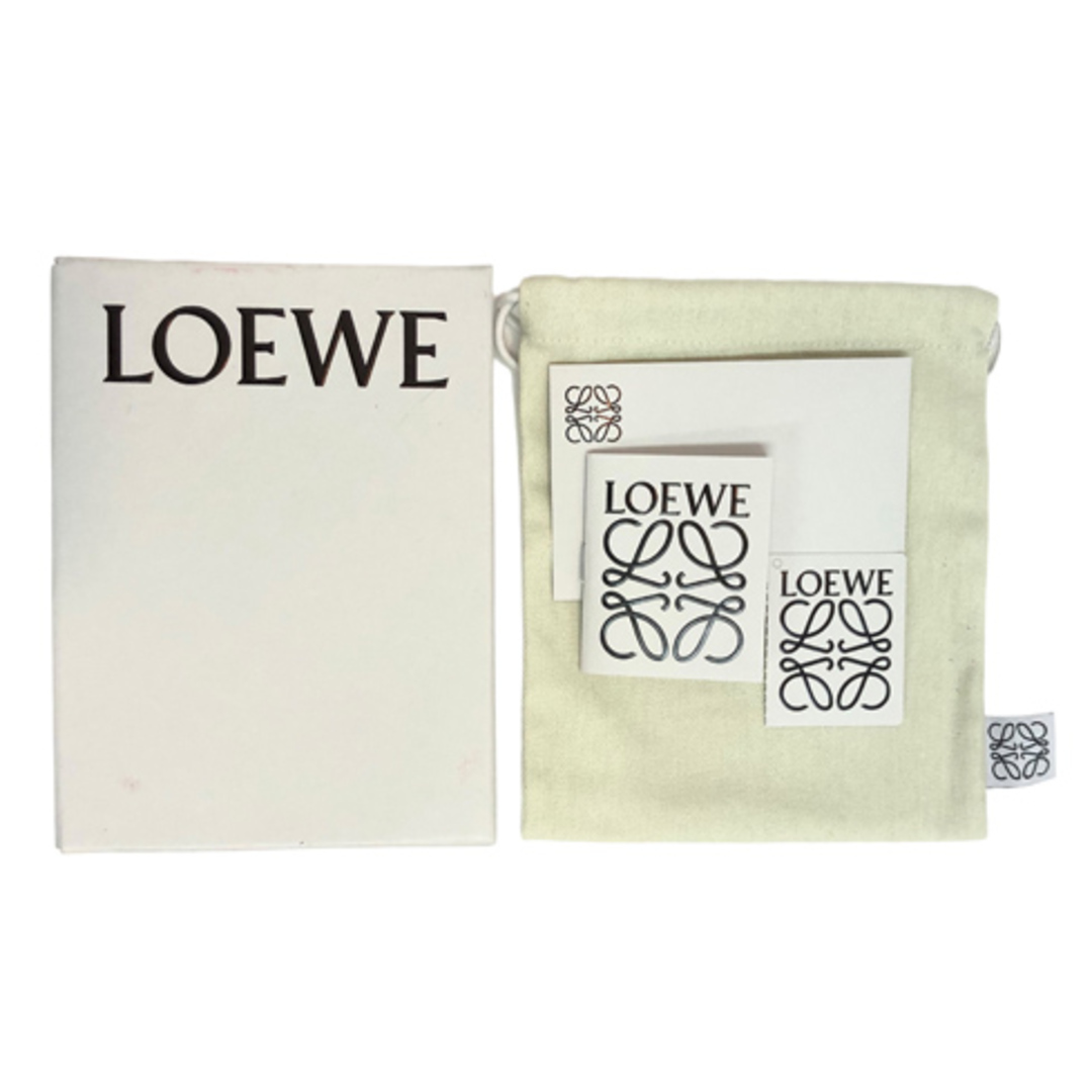 LOEWE(ロエベ)のロエベ アナグラム チャーム C821232X01 レザー メタル タン ゴールド LOEWE 横浜BLANC レディースのアクセサリー(チャーム)の商品写真