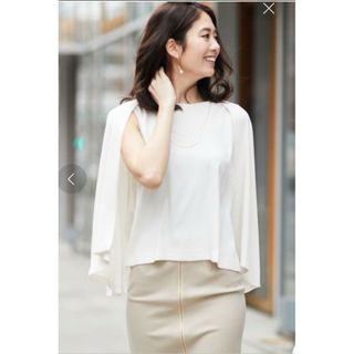 ラウンジドレス(Loungedress)の美品 laungedress マントスリーブブラウス(シャツ/ブラウス(半袖/袖なし))