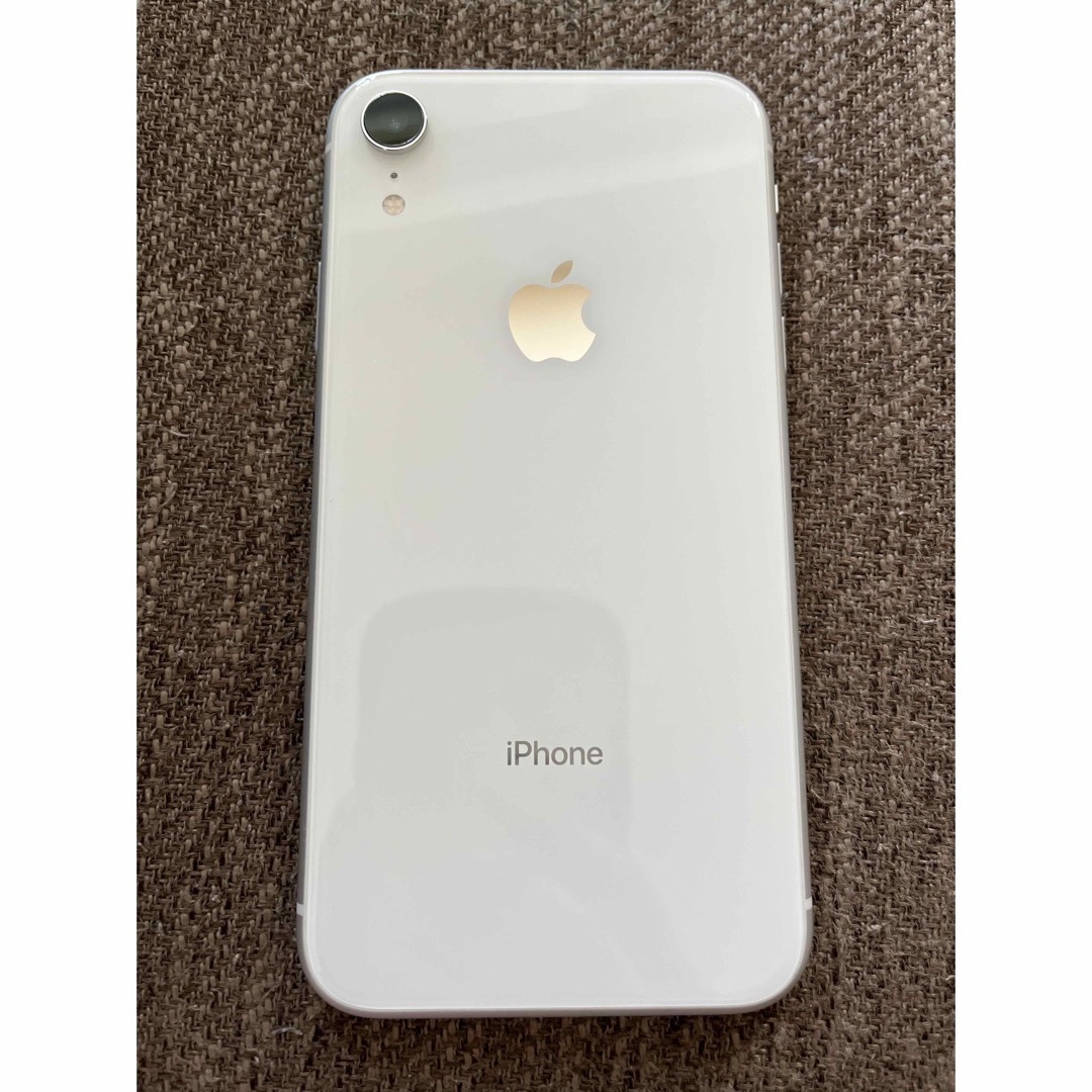 iPhoneXR 128GB ホワイト　美品　simフリー スマホ/家電/カメラのスマートフォン/携帯電話(スマートフォン本体)の商品写真