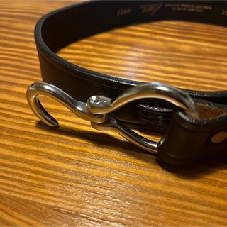 TORY LEATHER - TORY leather 30インチ フック バックル ベルトの通販