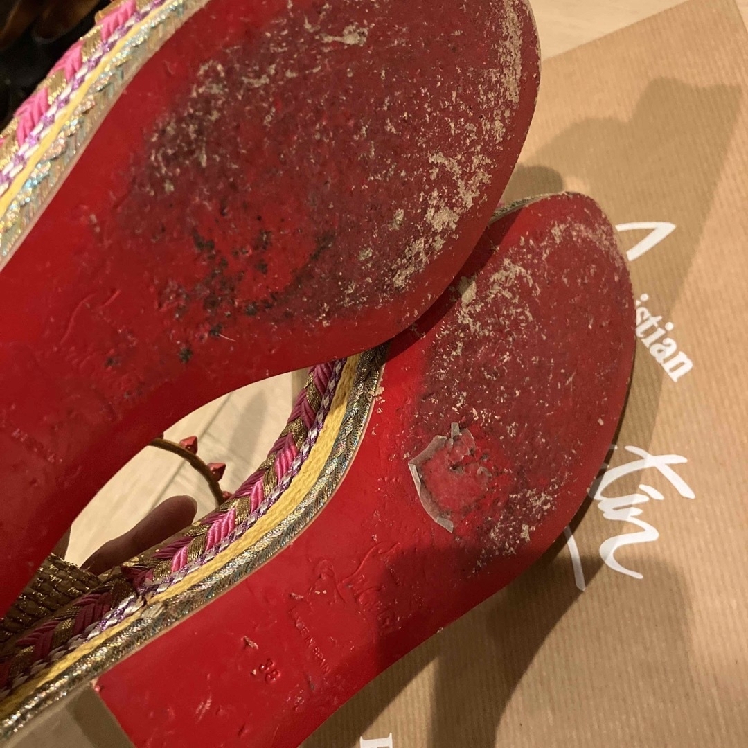 Christian Louboutin(クリスチャンルブタン)の美品　ルブタン  サンダル　マダモニカ　カタクロウ　ウエッジ　スタッズ　38 レディースの靴/シューズ(サンダル)の商品写真