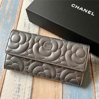 シャネル(CHANEL)の美品CHANEL✴︎カメリア柄　長財布✴︎正規品　箱・保存袋付き(ポーチ)