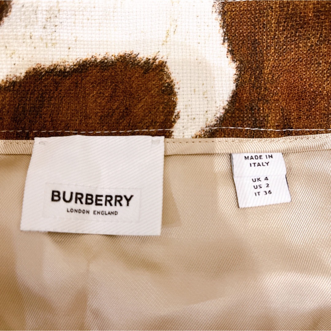 BURBERRY(バーバリー)のBurberry ミニスカート cowprint  レディースのスカート(ミニスカート)の商品写真