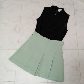 ミュウミュウ(miumiu)のMIUMIU　爽やかなミントグリーンのミニスカート　size40(ミニスカート)