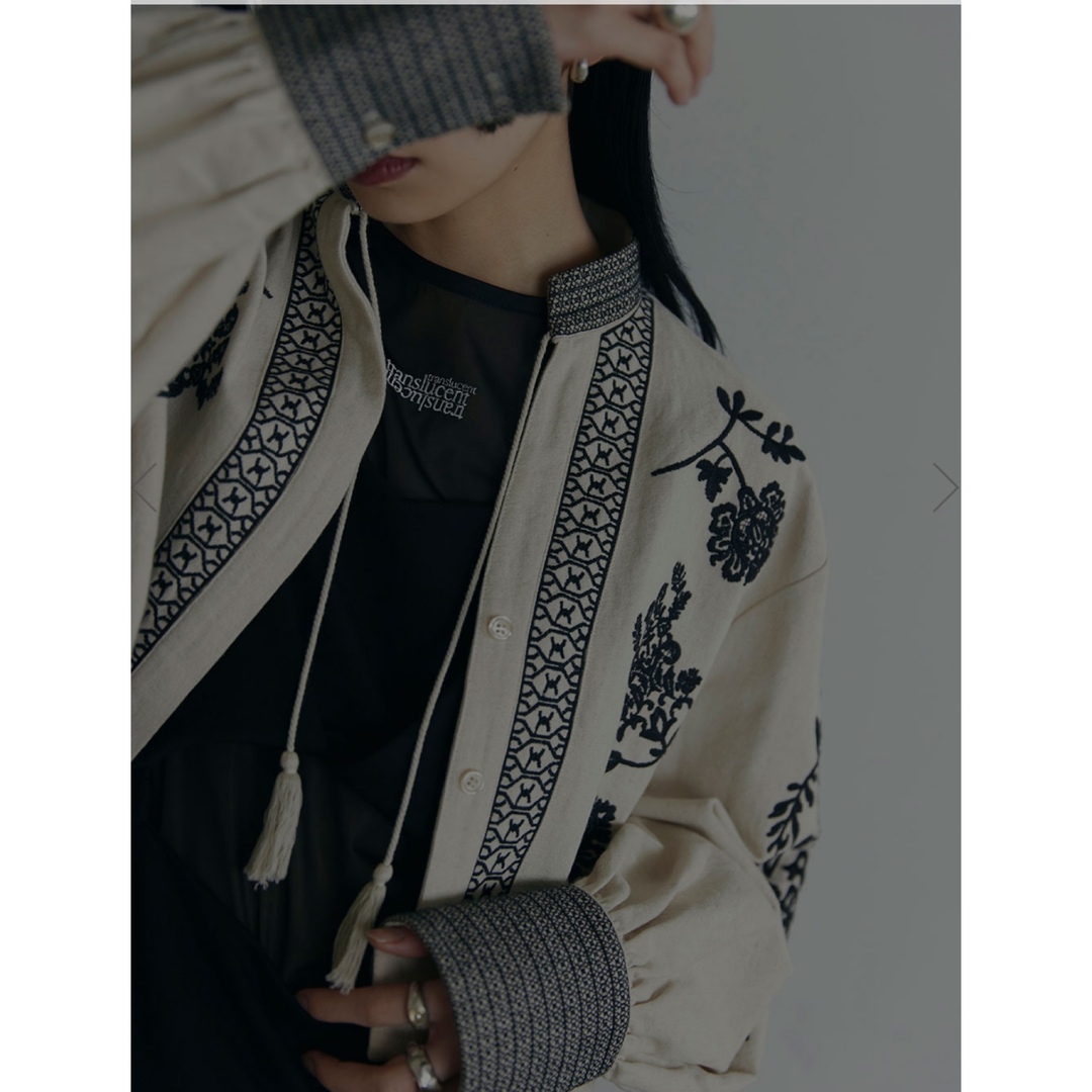 MEDI VINTAGE FLOWER EMBROIDERY SHIRT | フリマアプリ ラクマ