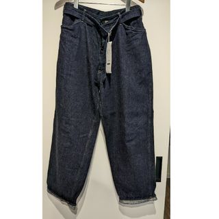 コモリ(COMOLI)のcomoli 23ss ベルテッドデニム NAVY サイズ2(デニム/ジーンズ)