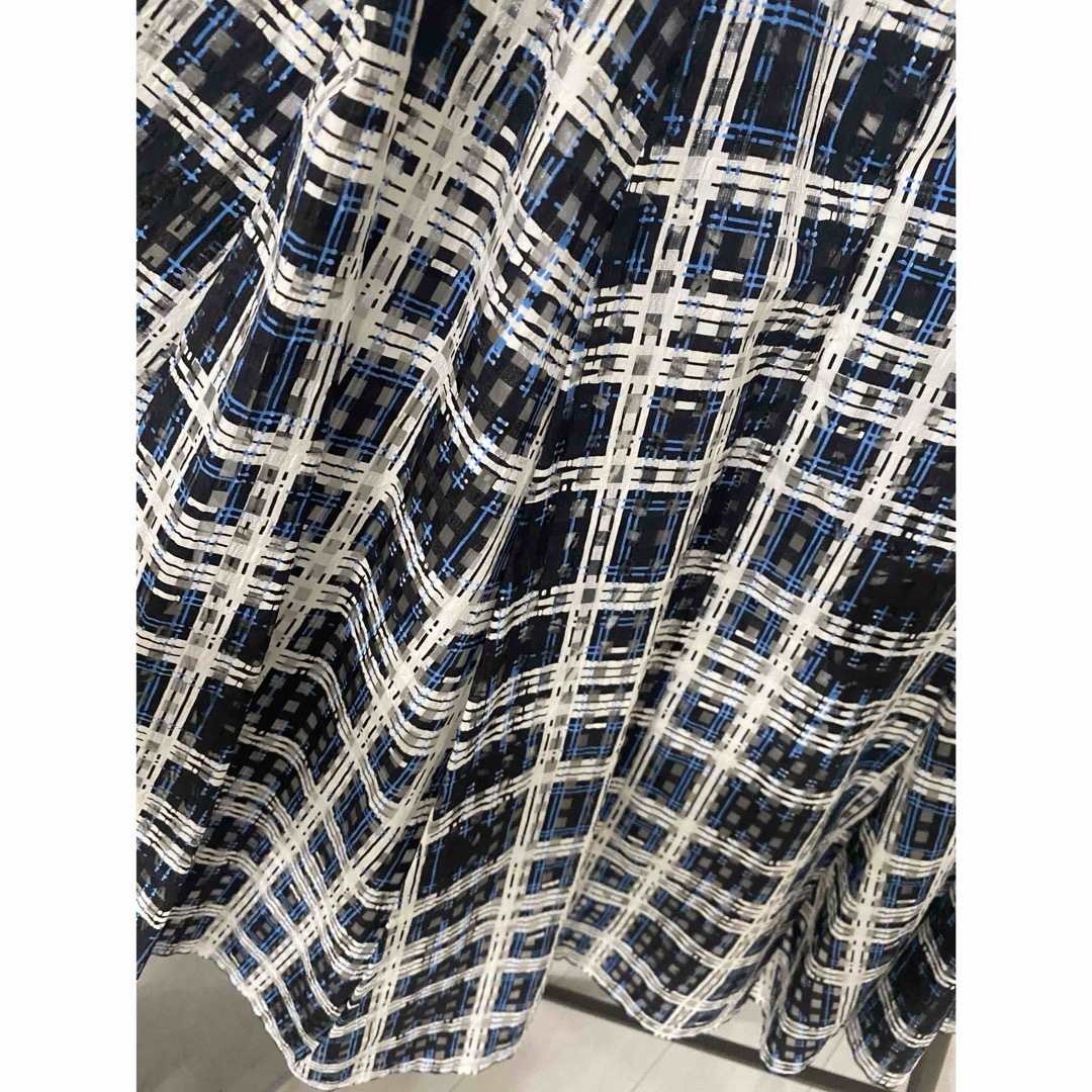 The days tokyo オーガンジーチェックスカート　ブルー レディースのスカート(ひざ丈スカート)の商品写真