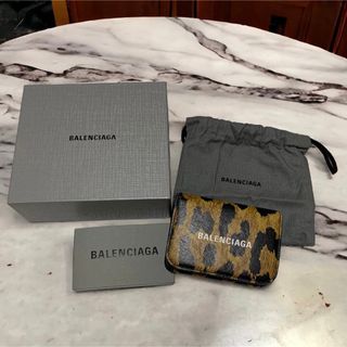 バレンシアガ BALENCIAGA  二つ折り財布 レオパード