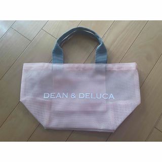 ディーンアンドデルーカ(DEAN & DELUCA)のDEAN &DELUCA メッシュバック　ピンク(トートバッグ)