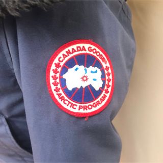 カナダグース(CANADA GOOSE)の美品　CANADA GOOSE カナダグース紺 ダウンジャケット YS (ダウンジャケット)