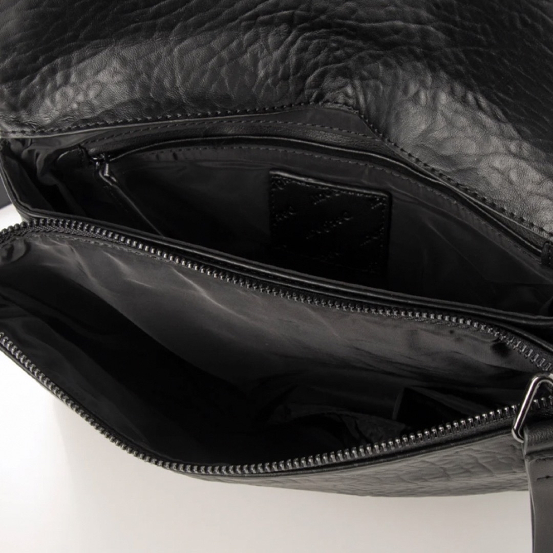 DESIGUAL(デシグアル)の新品✨タグ付き♪デシグアル　ショルダーバッグ　新作 　大特価‼️ レディースのバッグ(ショルダーバッグ)の商品写真