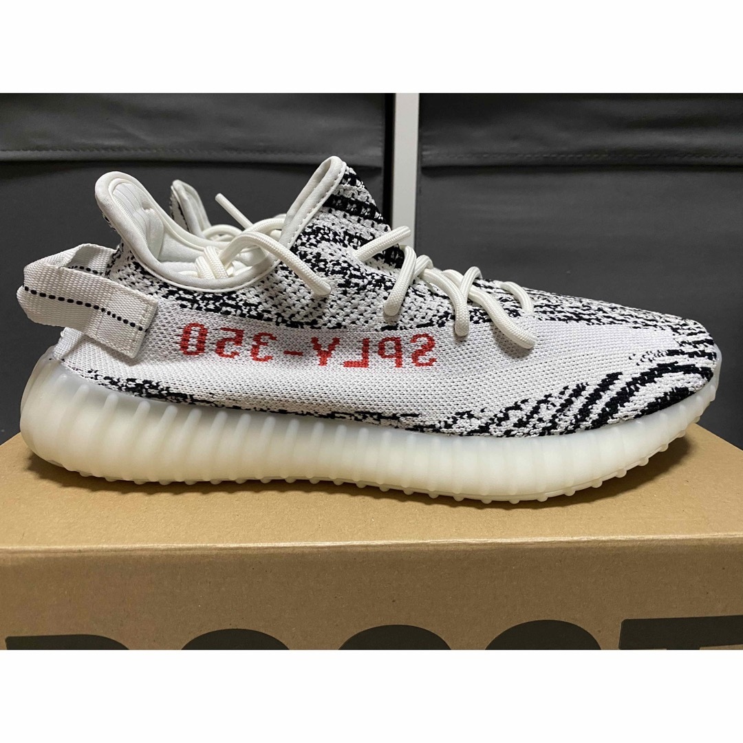 YEEZY（adidas）(イージー)のadidas YEEZY Boost 350 V2 Zebra 27.5㎝ メンズの靴/シューズ(スニーカー)の商品写真